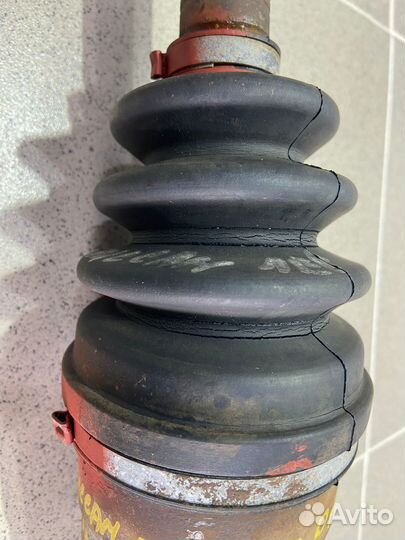 Привод передний левый Nissan Primera P10 1993 г