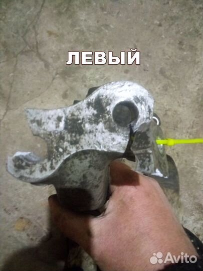 Кулак поворотный Левый Правый audi A6 C7