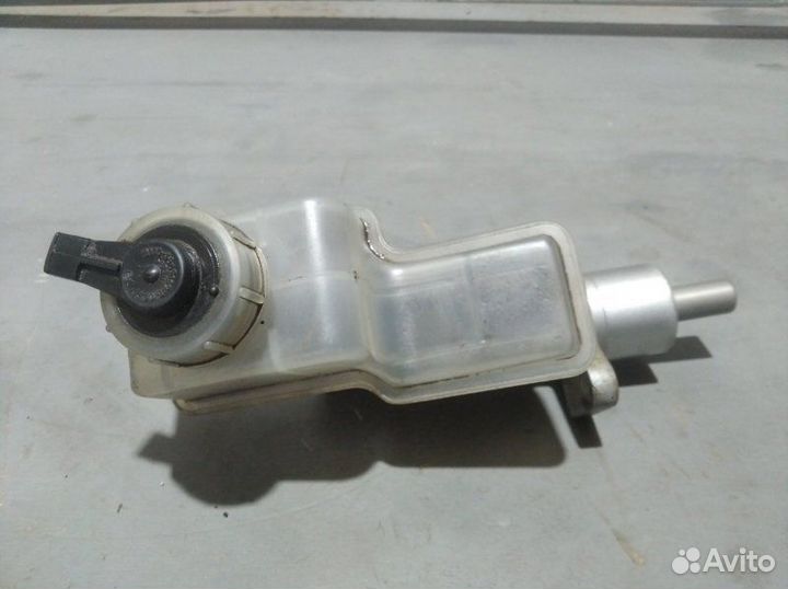 Главный тормозной цилиндр LADA Granta седан 1 2013