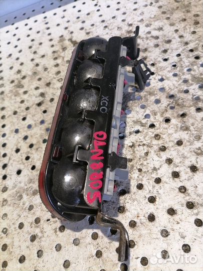 Стоп сигнал дополнительный Kia Sorento