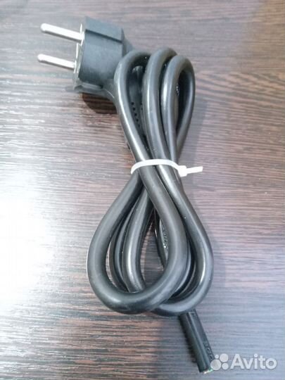 Шнур электрический с угловой вилкой