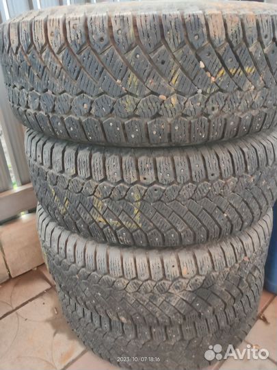 Continental ContiIceContact 4x4 235/65 R17