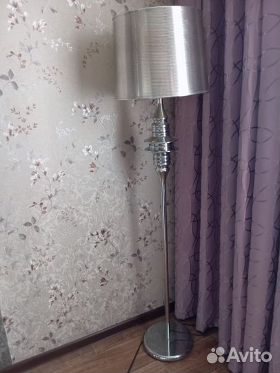 Торшер напольный