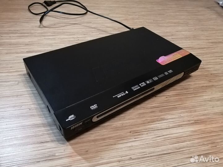 DVD проигрыватель BBK DV 610SI с функцией караоке