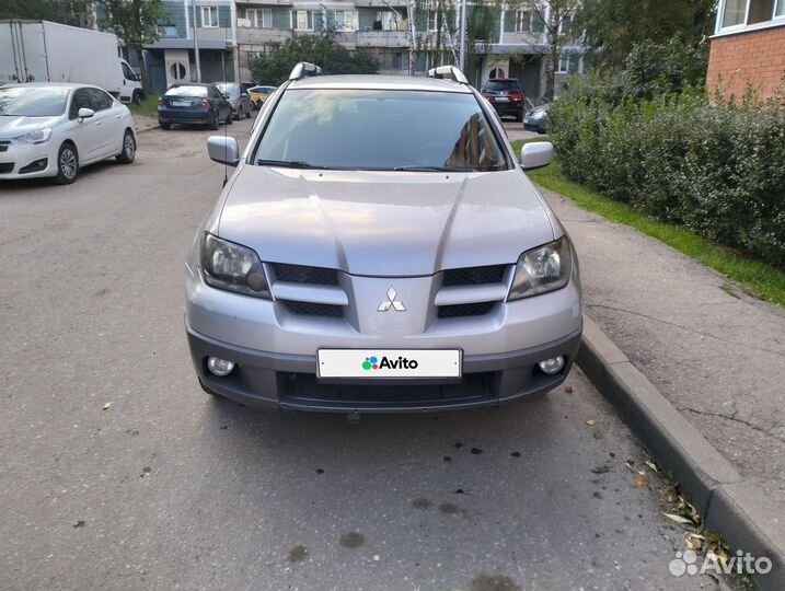 Mitsubishi Outlander 2.4 AT, 2003, 225 103 км