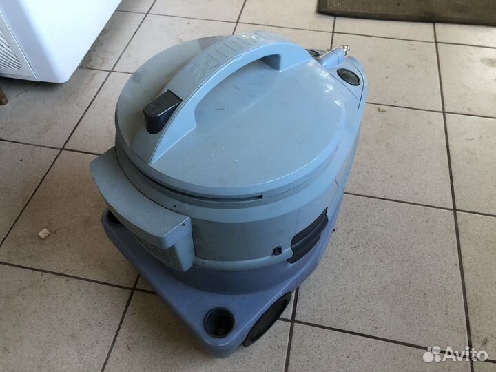 Моющий пылесос Philips