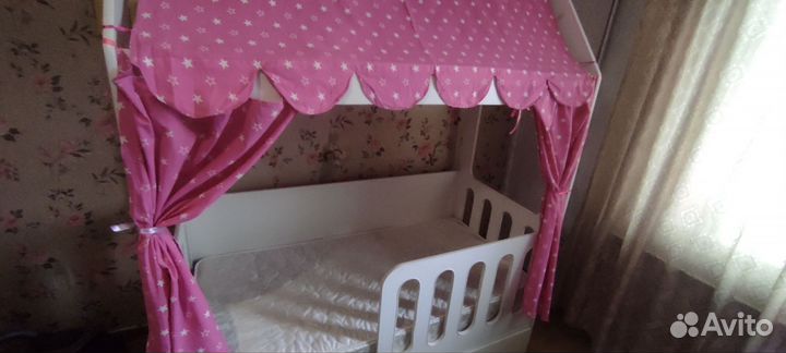 Детская кроватка для принцессы