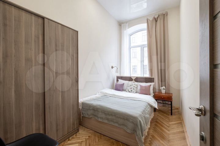 Комната 10 м² в 5-к., 3/5 эт.