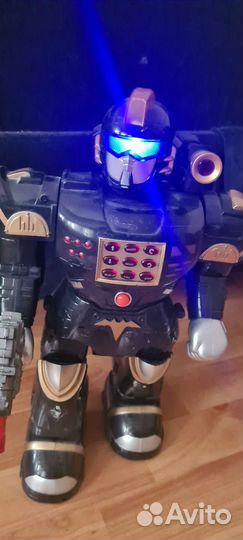 Робот музыкальный, большой