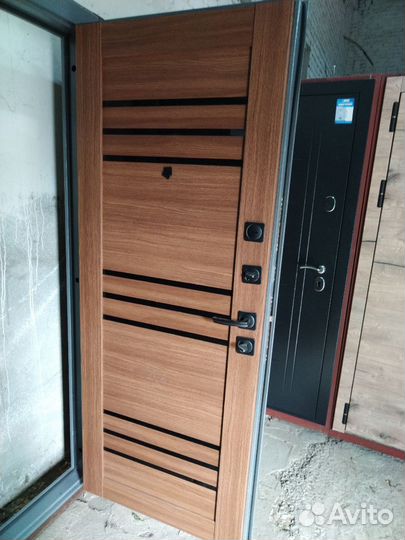 Дверь Входная от Поставщика