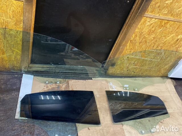 Стекло боковые Кia rio 3