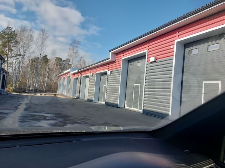 Гараж, > 30 м²