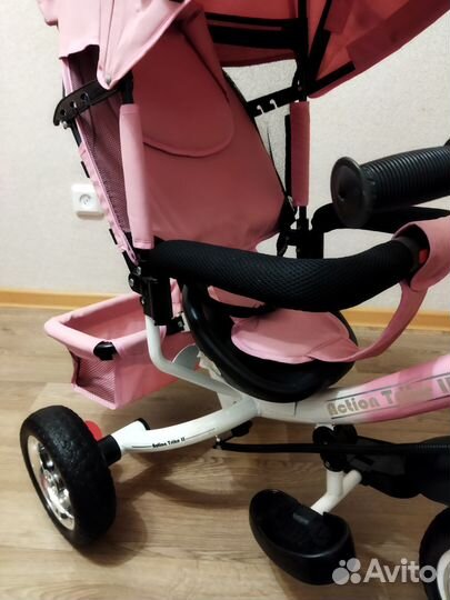 Детский трехколесный велосипед коляска