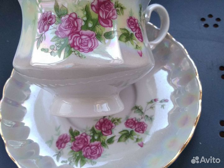 Чайные чашки с блюдцами