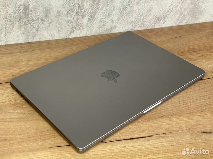 MacBook Pro 16 2021 M1 Pro 16GB 1TB