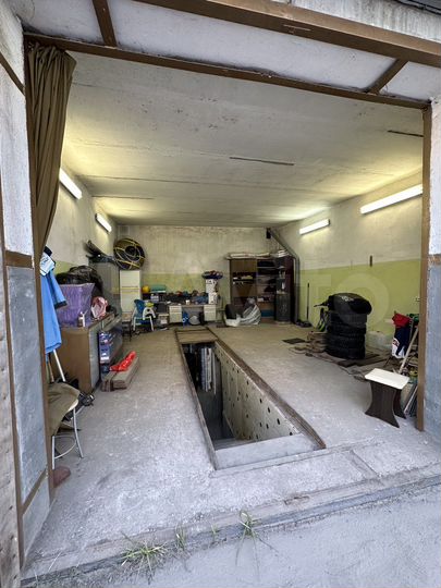 Гараж, > 30 м²