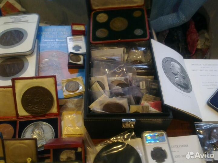 Коллекция британских памятных медалей