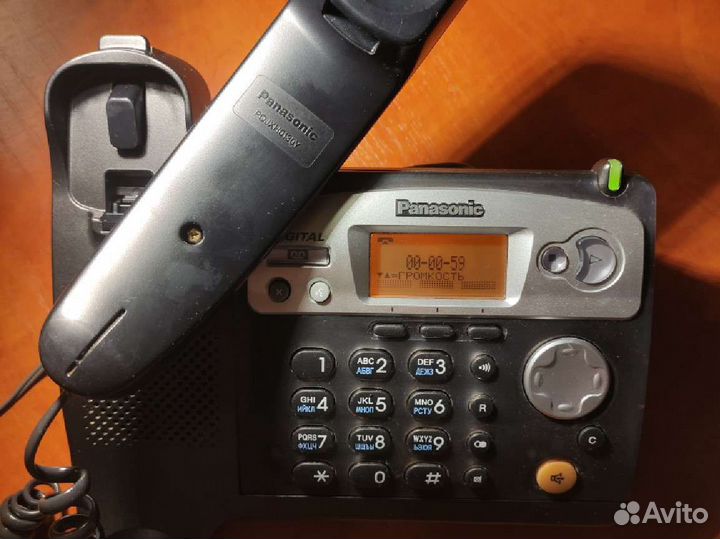 Телефон Panasonic KX-TCD540RUT с автоответчиком