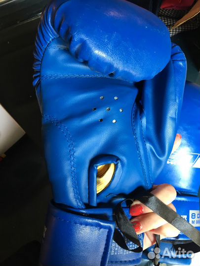 Боксерские перчатки