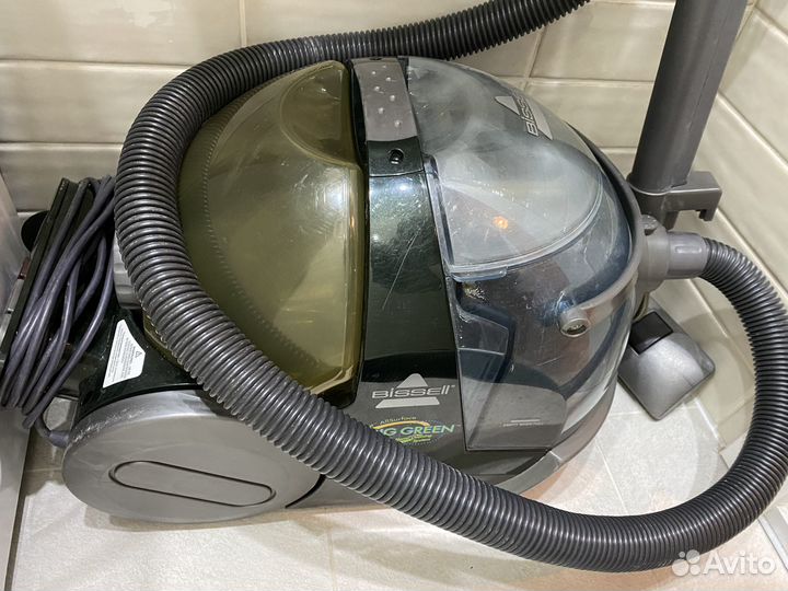 Моющий пылесос bissell