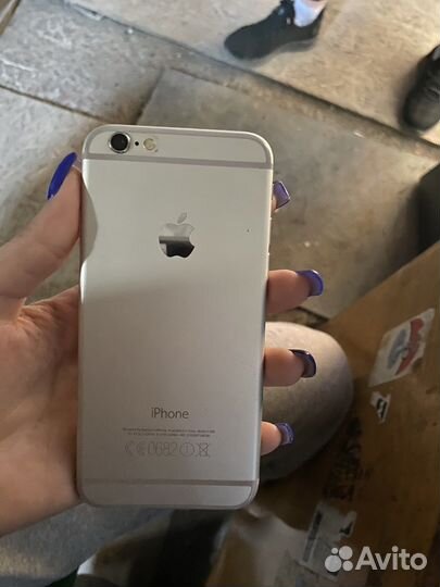 Телефон iPhone 6s
