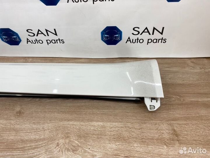 Накладка порога правая Bmw X5 E70 N52B30AF 2009