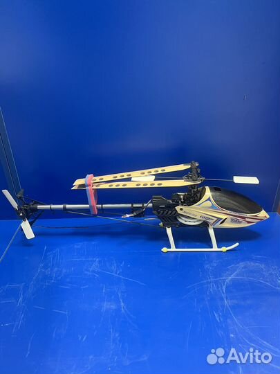 Радиоуправляемый вертолет
