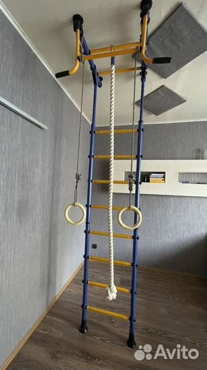 Детская спортивная стенка