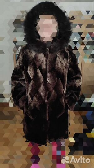 Шуба мутоновая с капюшоном 54 размер