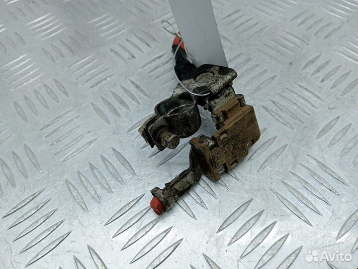 Клемма аккумулятора плюс Renault Clio 2 2001