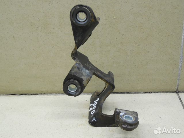 Кронштейн (сопут. товар) Kuga 2008-2012