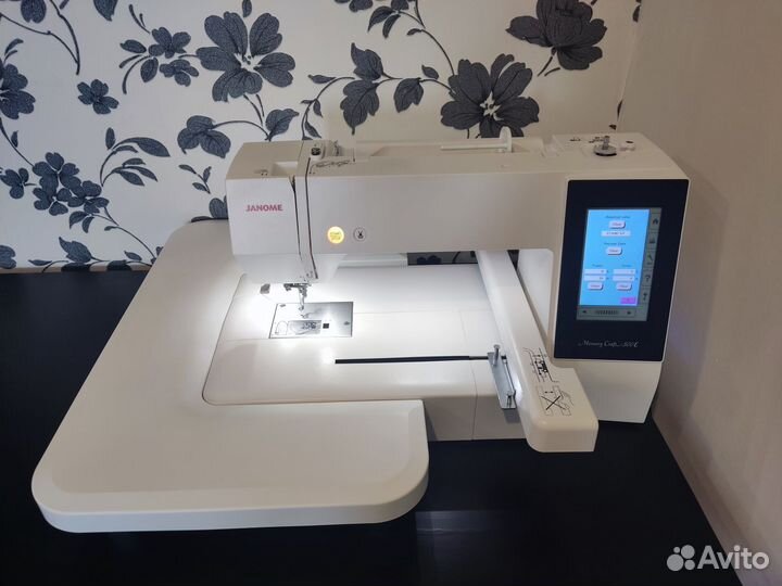Вышивальная машина Janome memory craft 500e