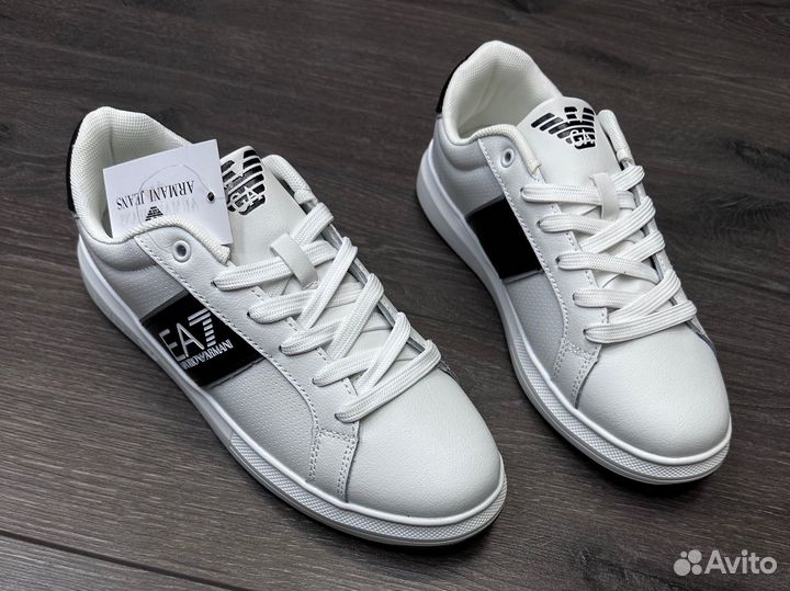 Кроссовки еа7