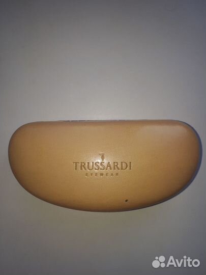 Очки солнцезащитные trussardi