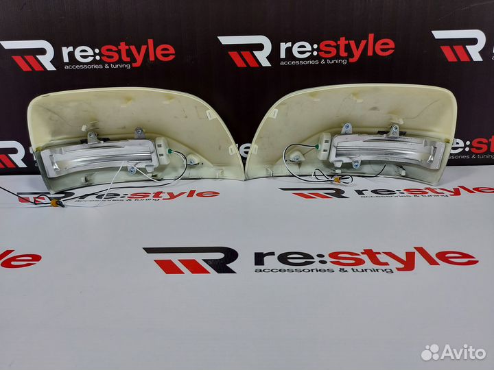 Накладки на зеркала Toyota Land Cruiser 200