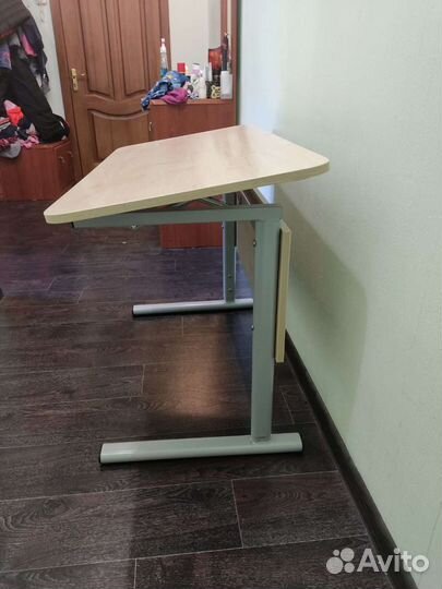 Письменный стол/парта