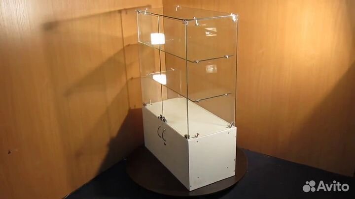 Стеклянная витрина для выпечки