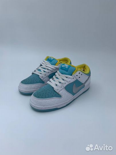 Кроссовки FTC x Nike SB Dunk Low Pro