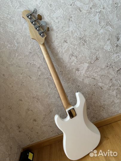 Бас-гитара rockdale Stars PB + бас комбик