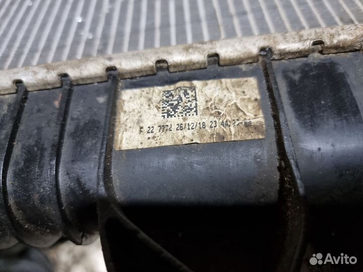 Радиатор охлаждения Вольво S60