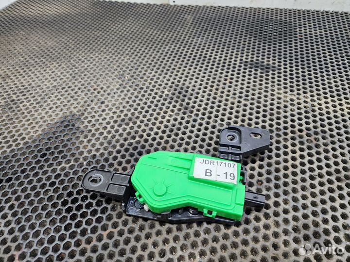 Активатор лючка бензобака Kia Ceed 2 JD