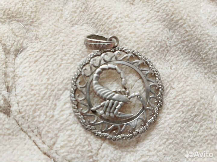 Изделия из серебра(серьги,браслет,подвеска,брошь)