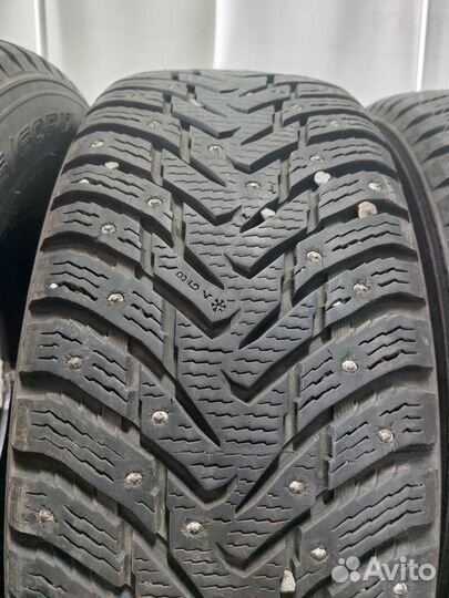 Nokian Tyres Hakkapeliitta 8 SUV 225/60 R17