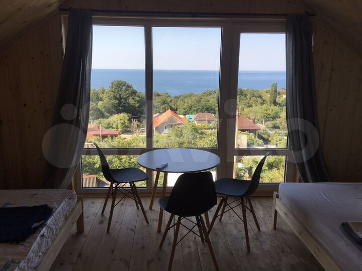 Комната 38 м² в 1-к., 1/4 эт.