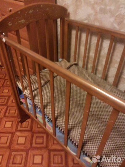Детская кроватка