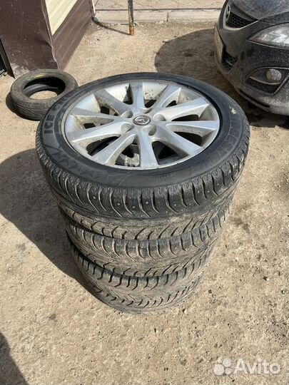 Bridgestone Ice Cruiser 7000 215/55 R17