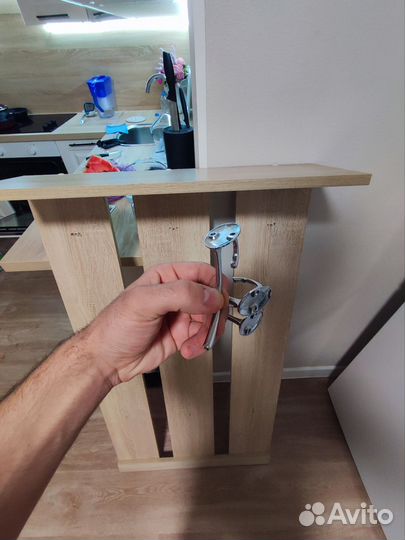 Вешалка настенная навесная