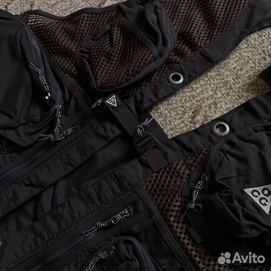 Жилетка Nike ACG Buttles Vest Light Оригинал