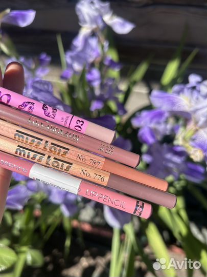 Набор матовых карандашей для губ (16 штук)