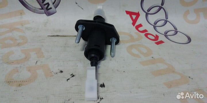 Главный цилиндр сцепления новый Chevrolet Cruze ше